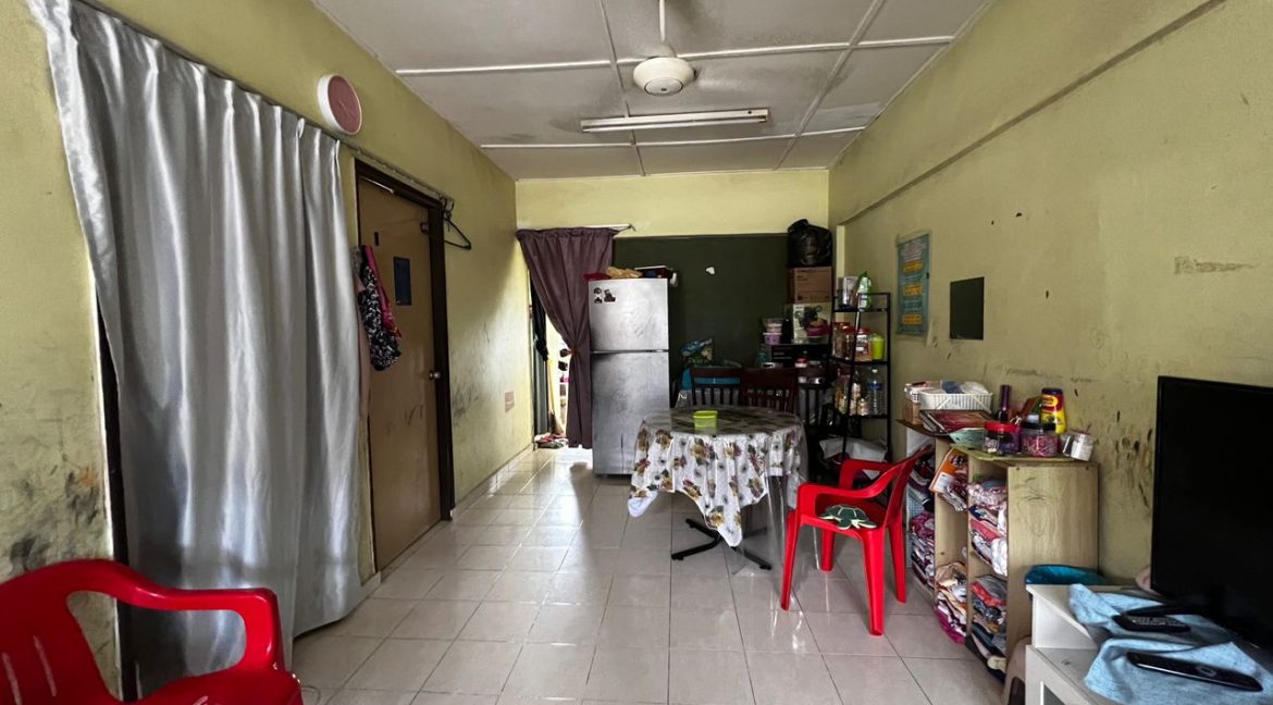 WhatsApp Image 2026-04-15 at 23.32.03