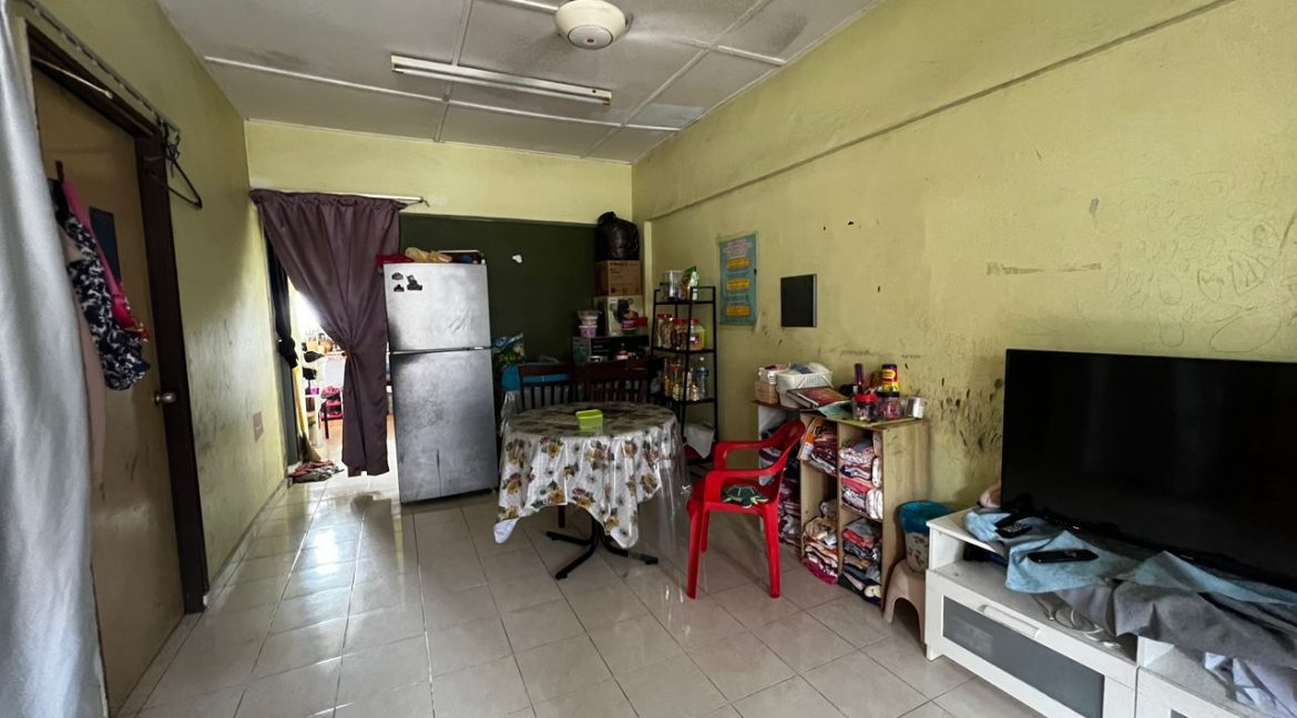 WhatsApp Image 2026-04-15 at 23.32.05